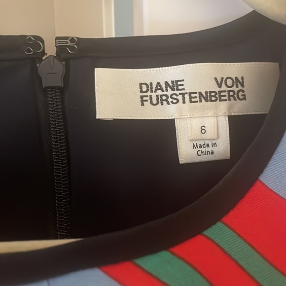 Diane Von Furstenberg (DVF) Dress - Sz 6 - Picture 3 of 6